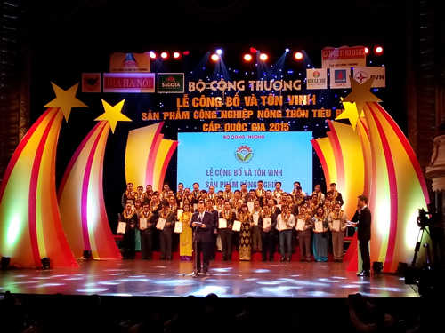 វៀតណាមលើកដម្កើងផលិតផលឧស្សាហកម្មជនបទគំរូចំនួន១០០